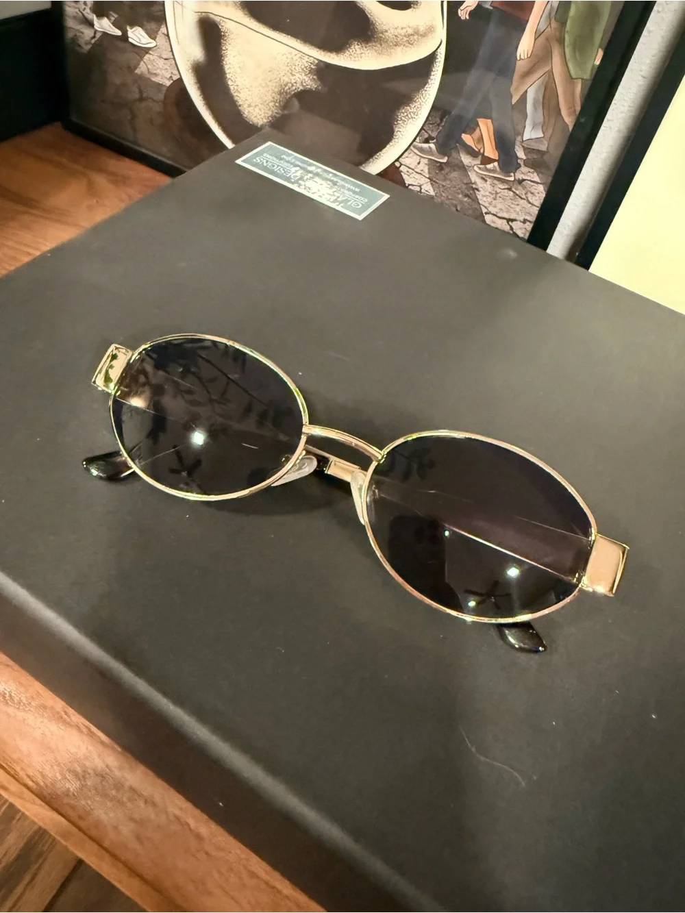 Source Unknown Gold Frame Black Lens Oval Sunglasses